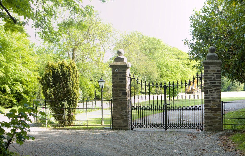 Entrance gates