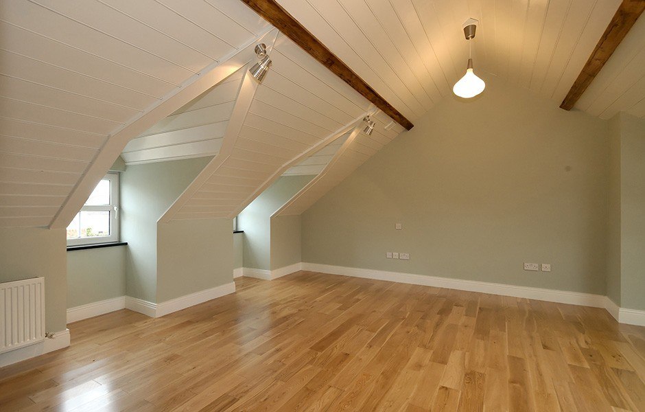 Timber paneled ceilings in bedroom